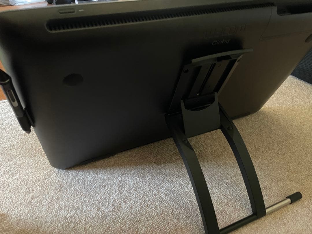 Wacom Cintiq22 液晶ペンタブレット 本体 + 付属品