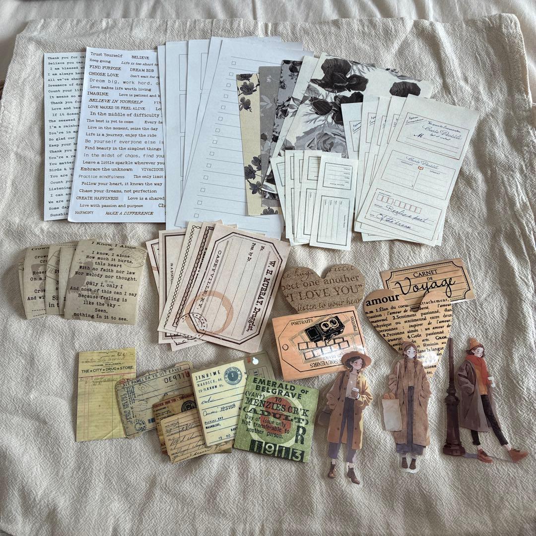 コラージュ素材 おすそ分け44枚英字シール2枚付き！ - メルカリ