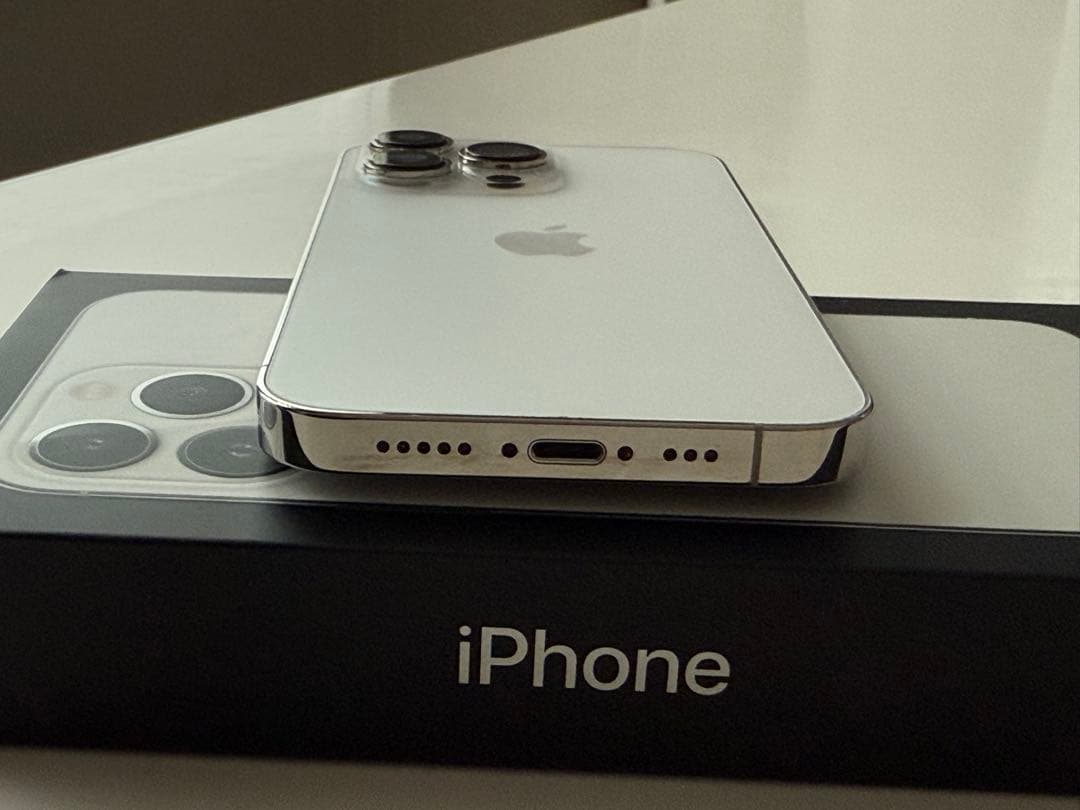 ☆美品 iPhone 13 Pro シルバー 256GB 本体 SIMフリー