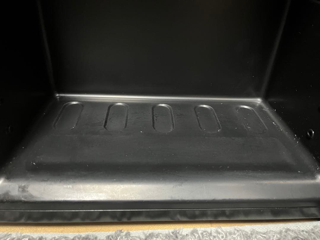 一升瓶を縦置きできる日本酒冷蔵庫「俺の酒蔵」