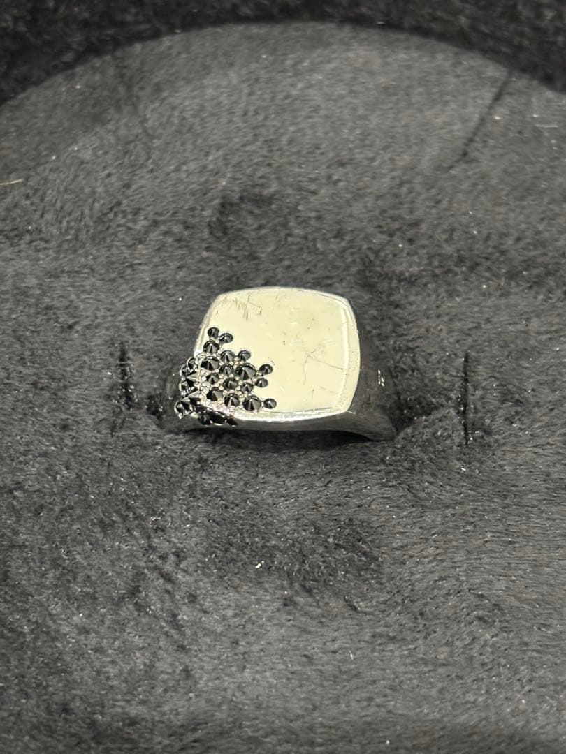 TOM WOOD Cushion Black Molecule Ear Cuff - メルカリ