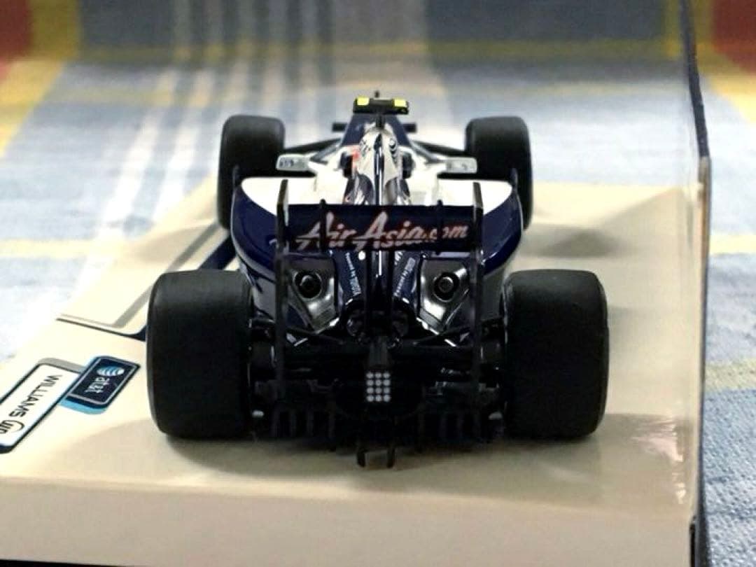 ミニチャンプス 1/43 ウィリアムズ・トヨタ FW31 中嶋一貴