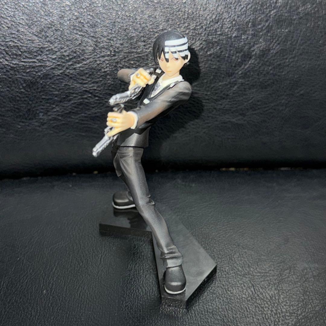 ②ソウルイーター トレーディングアーツ デス・ザ・キッド フィギュア