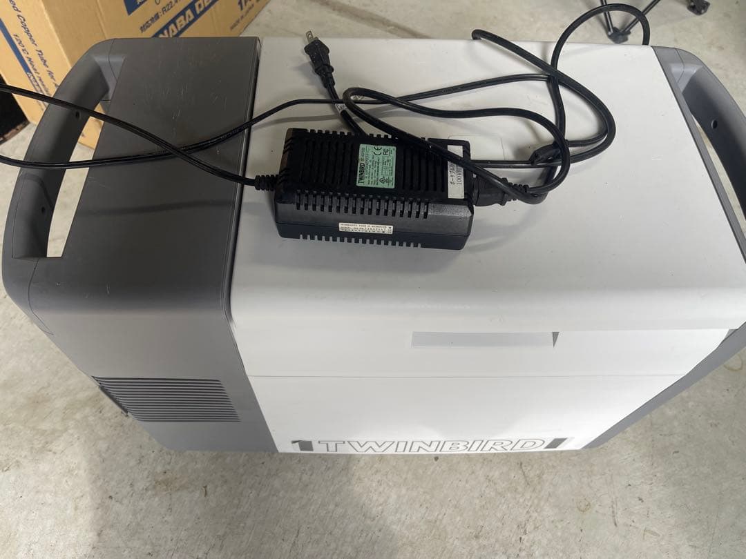 TWINBIRD 冷温庫 大容量 ホワイト/グレー