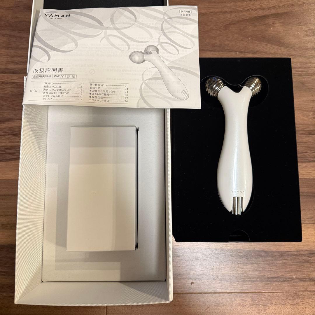 【新品未使用】ヤーマンYA-MAN 美顔ローラー 美顔器 WAVY EP-15W