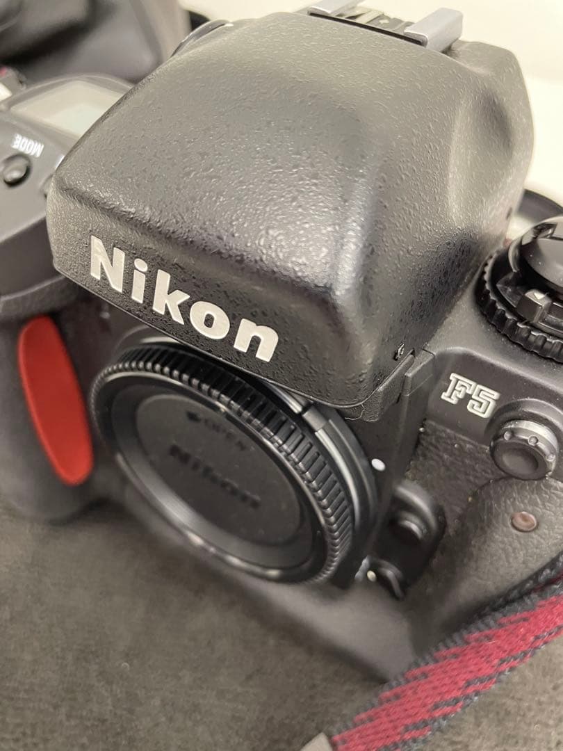 Nikon F5 フィルム一眼レフカメラ