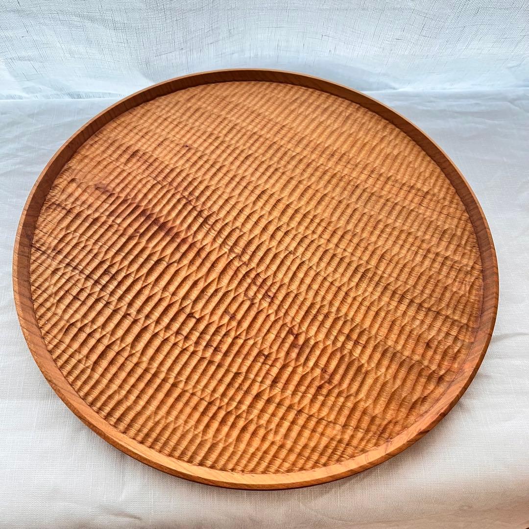 高塚和則　木工房玄　一人膳 丸盆 こだち彫り　28cm 高塚和則 木工房玄 ウォールナット 一人膳 丸盆 こだち彫り (中