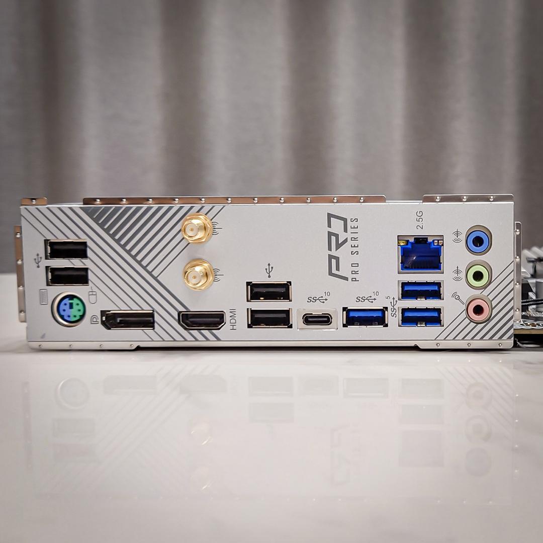 【スピード発送・訳あり】ASRock Z790 Pro RS/D4 WiFi付