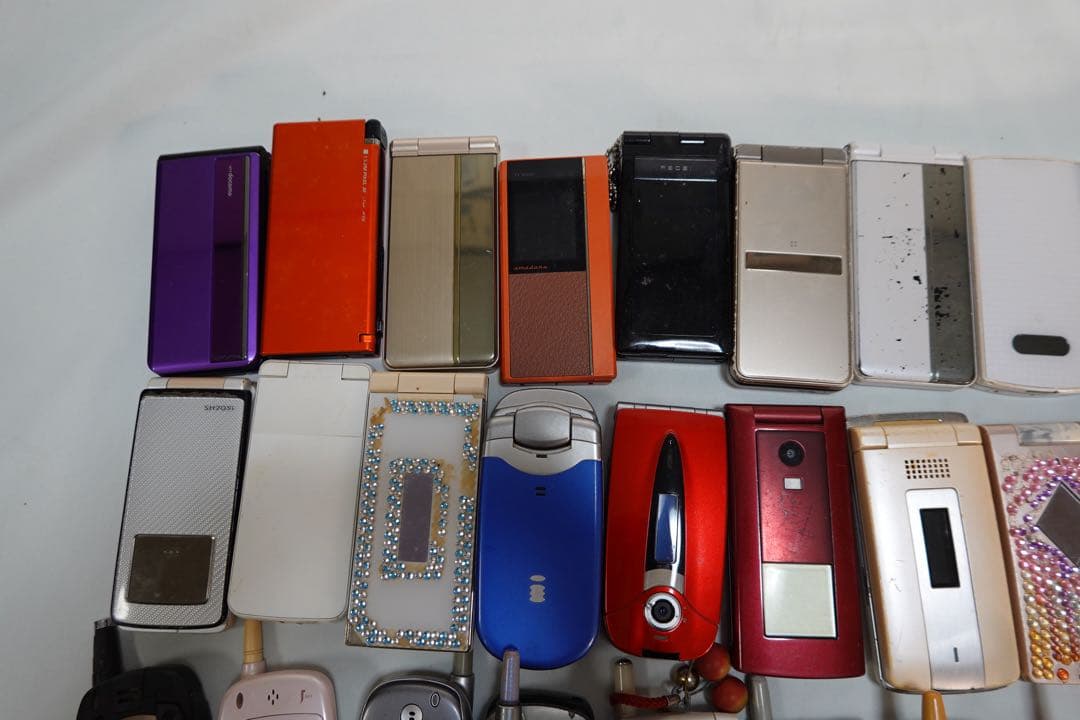 ガラケー63種 ジャンク扱い