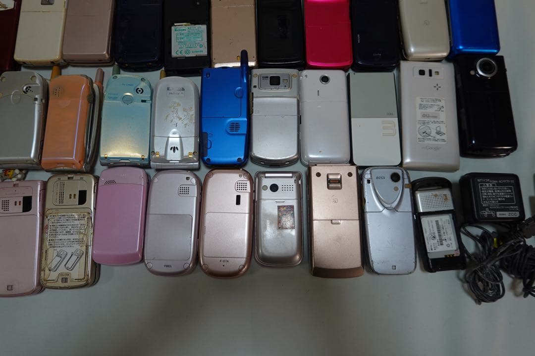 ガラケー63種 ジャンク扱い