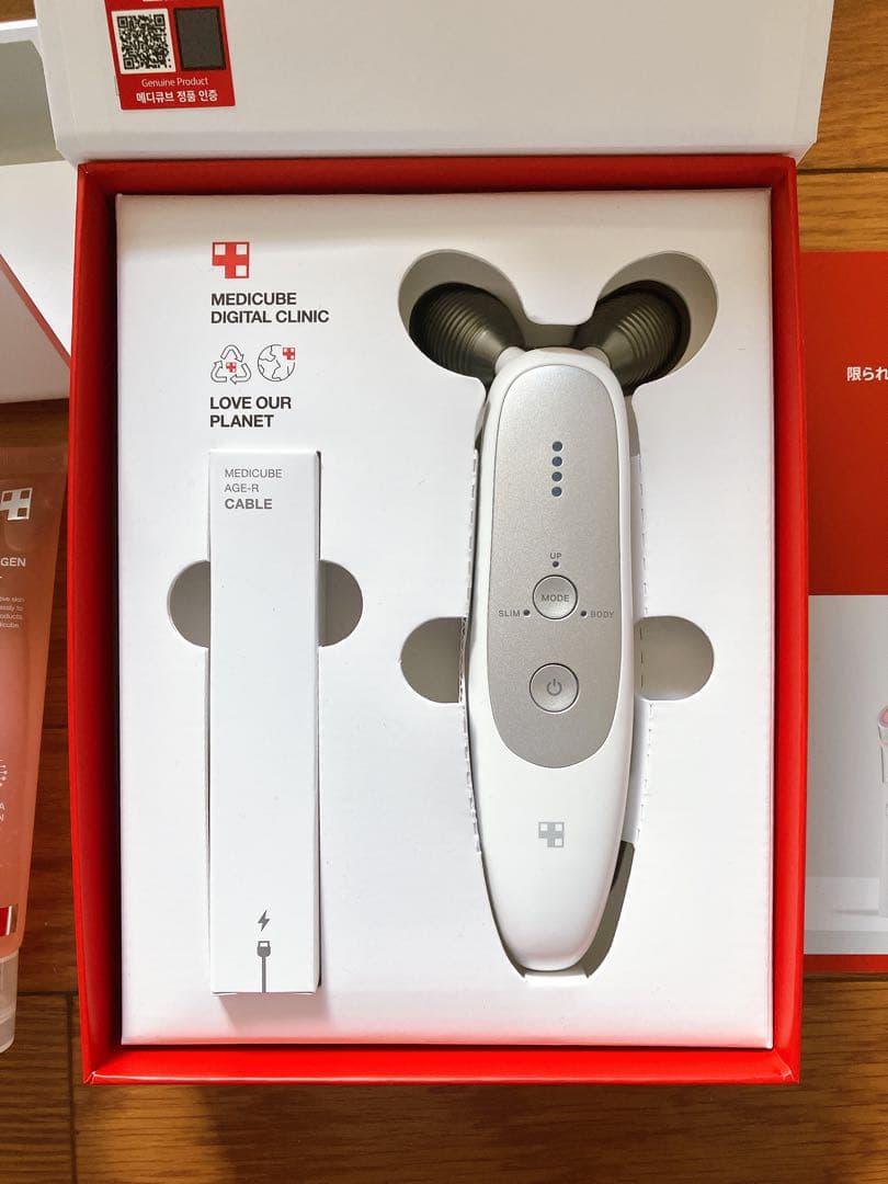 MEDICUBEメディキューブAGE-R DERMA EMS SHOT美容器