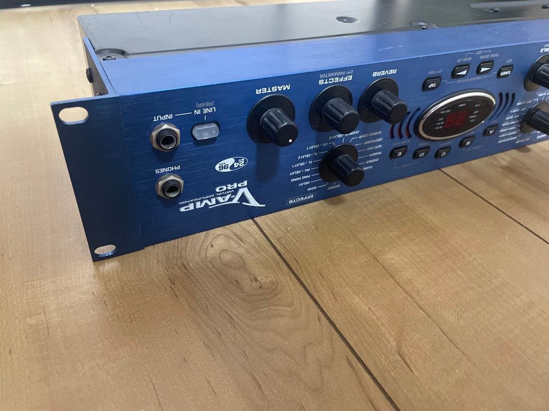 動作確認済 BEHRINGER V-AMP PRO 電源ケーブル付属