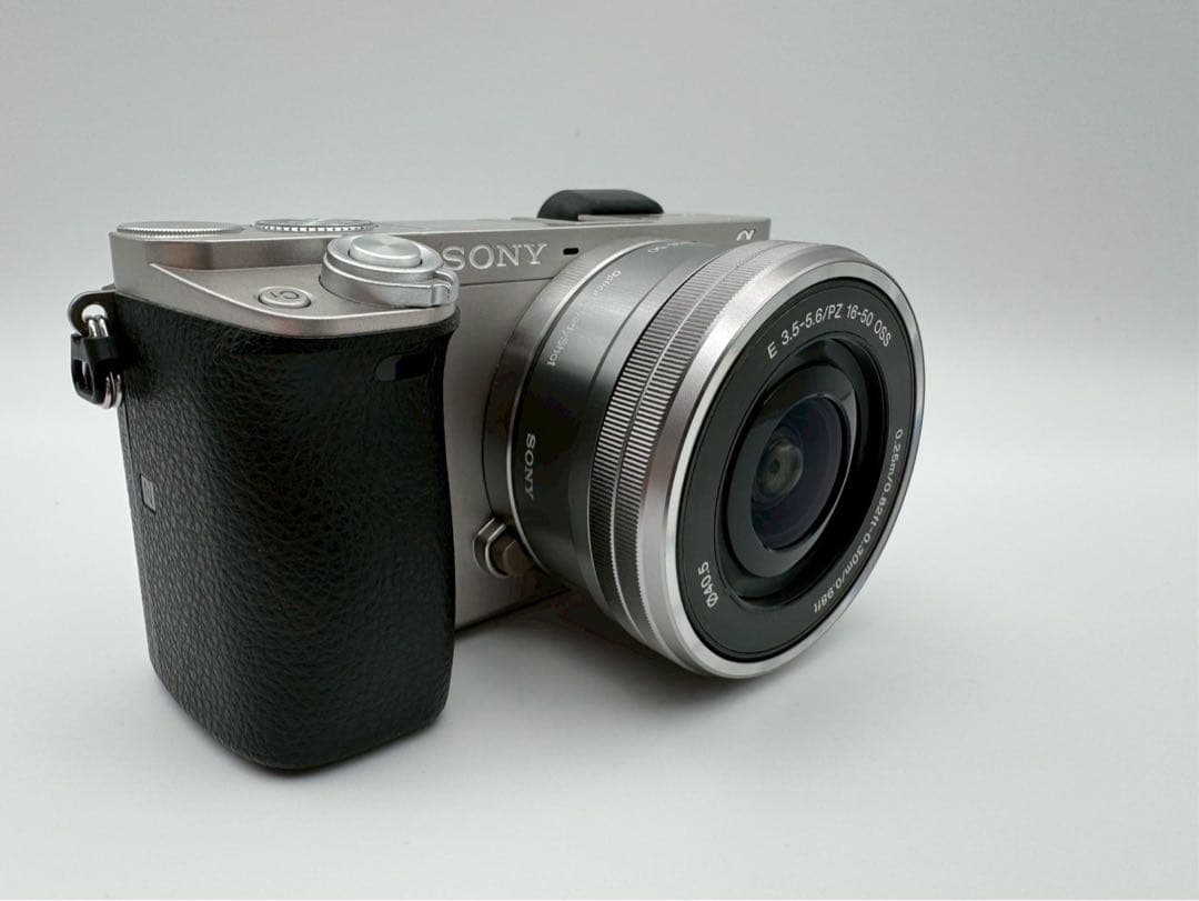 【SONY】　α6000 ILCE-6000 + E 16-50mm ソニー