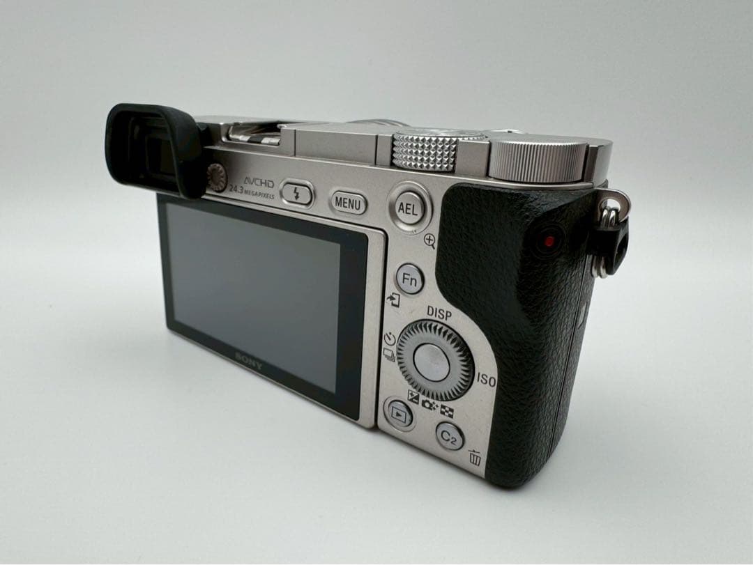 【SONY】　α6000 ILCE-6000 + E 16-50mm ソニー