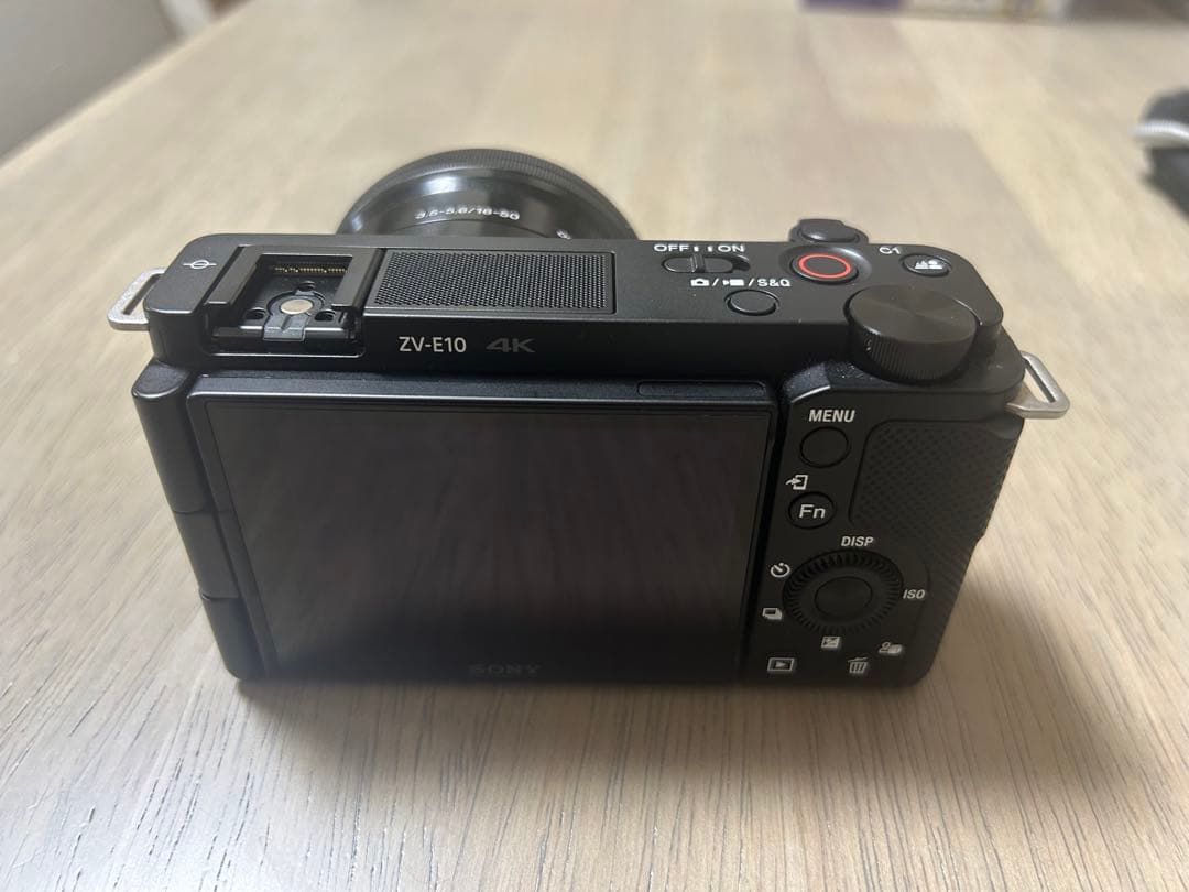 SONY　VLOGCAM ZV-E10L パワーズームレンズキット　グリップ付き