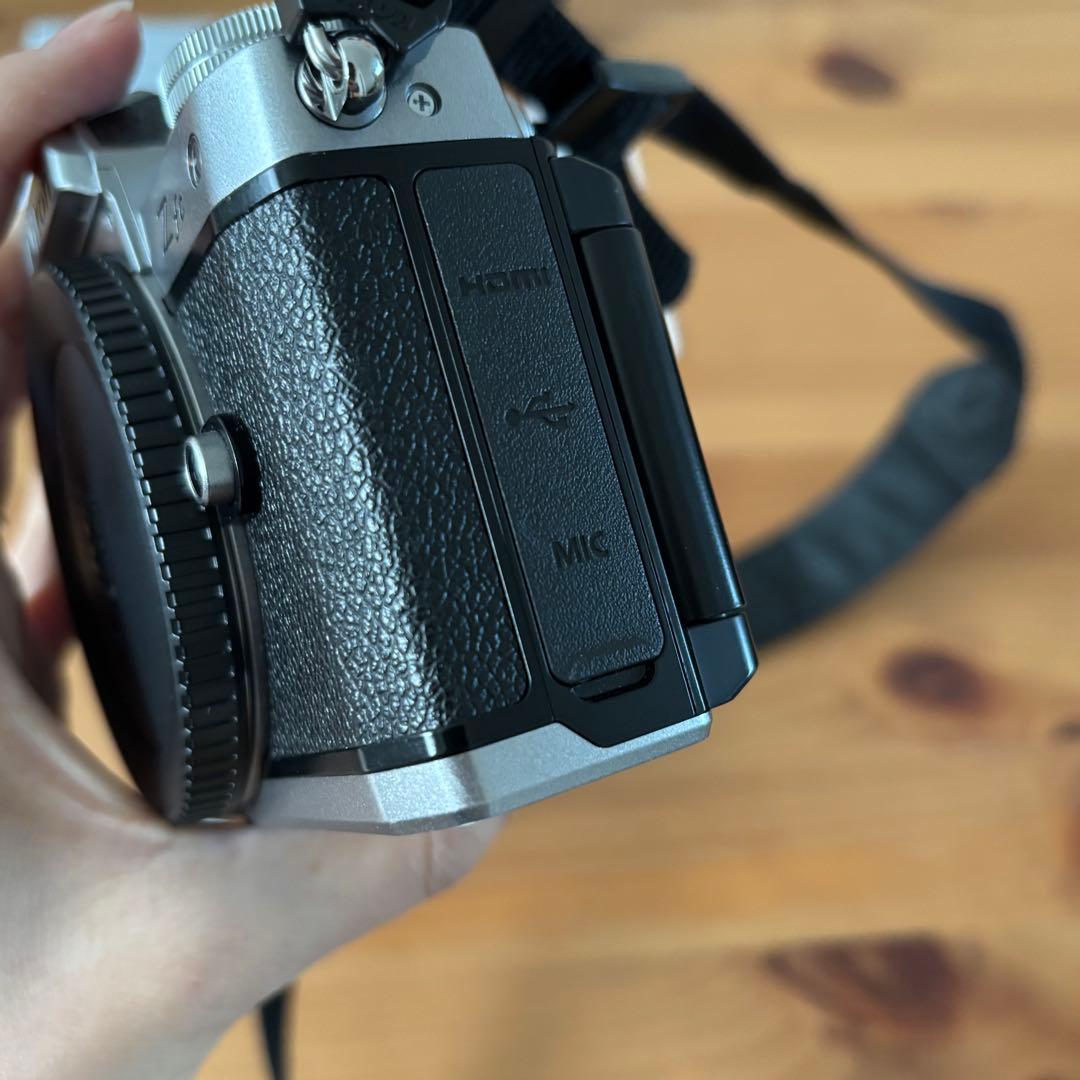 【最終値下げ】Nikon Z fc シルバー本体