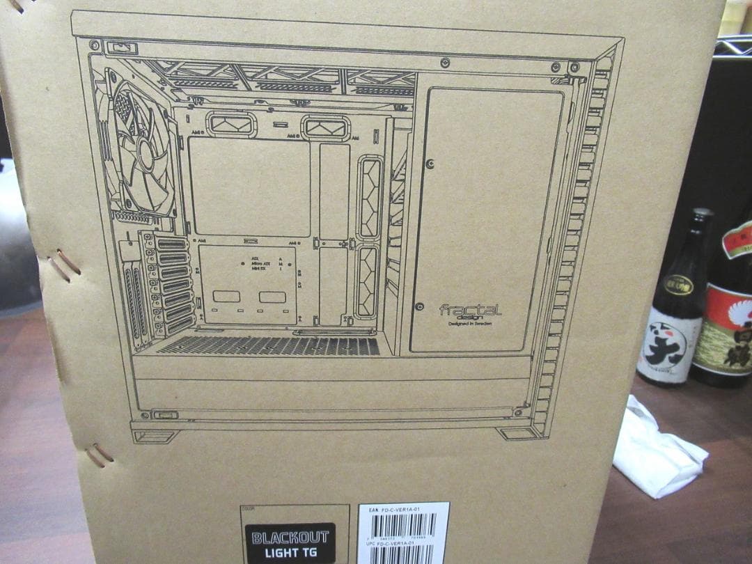 未使用　Vector RS ミドルタワー型PCケース FD-C-VER1A-01