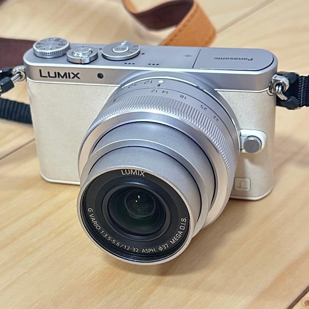 【美品】Panasonic LUMIX GM1K ミラーレス一眼カメラ ホワイト
