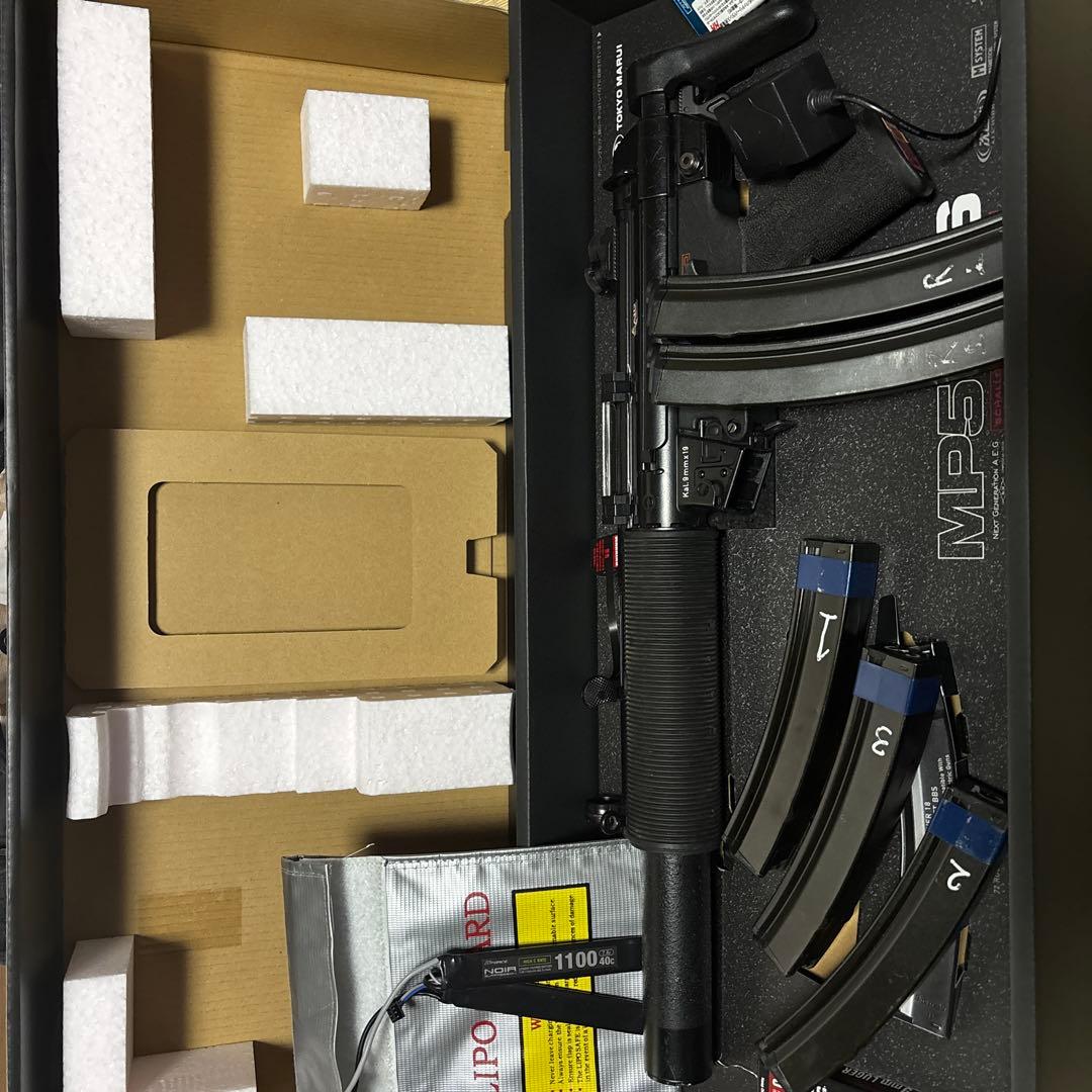 MP5 sd6次世代電動ガン バッテリー・マガジン付き Amazon.co.jp: □フルセット□ 次世代電動ガン MP5 SD6 （バッテリー