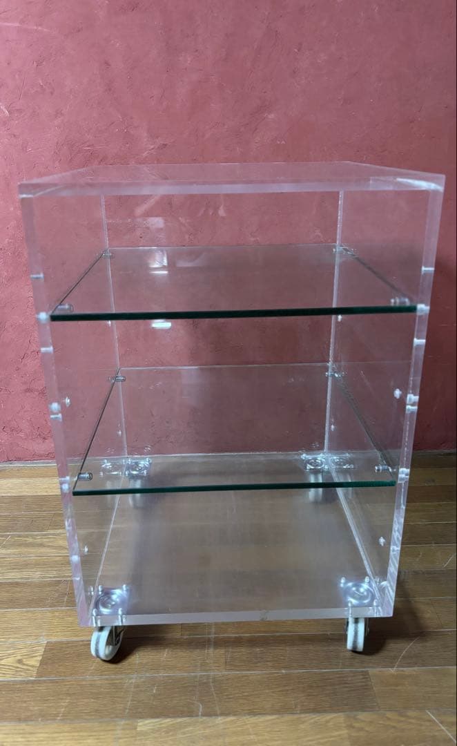アクリル製　キャスター付き　ショーケース 棚　ガラス棚板2枚付き ガラスコレクションケース 4段 ワイド ディスプレイケース ショー