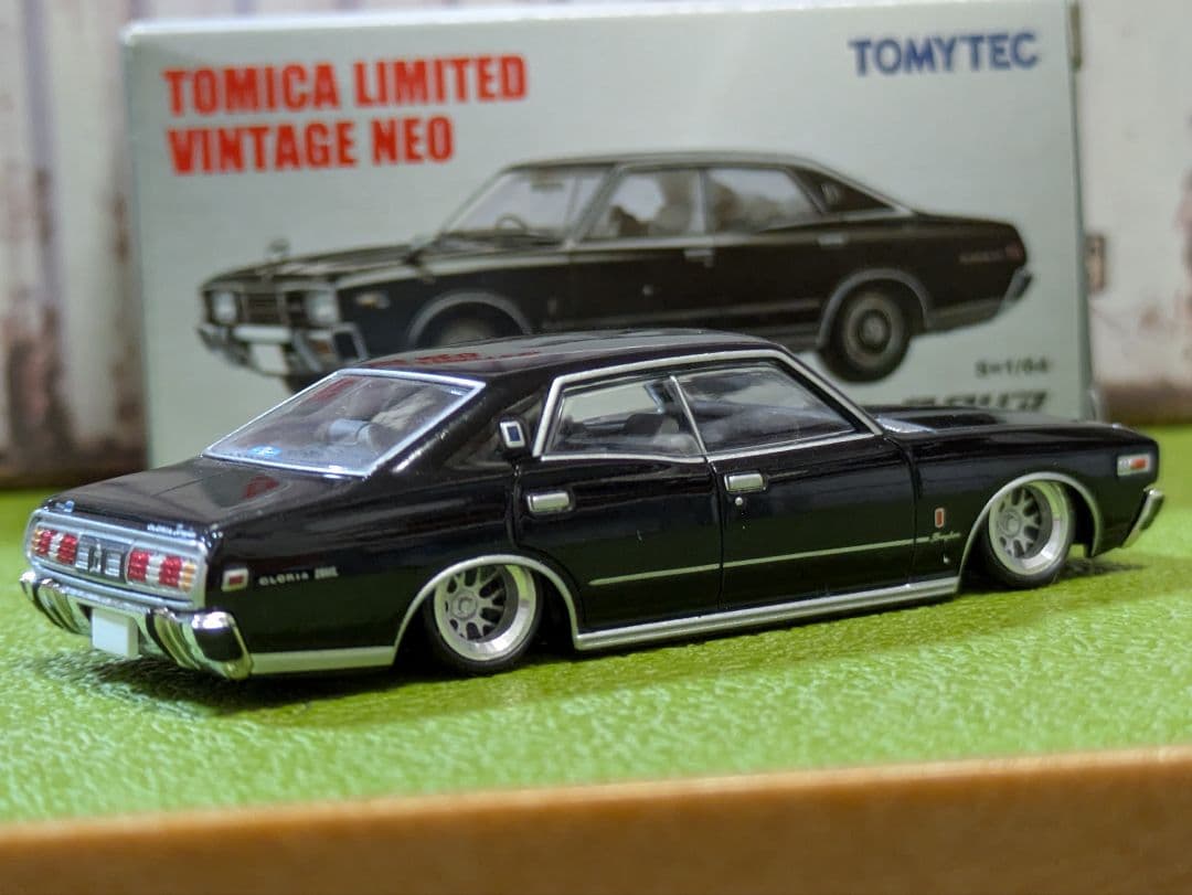 ☆ カール様専用 日産 330グロリア、330セド、白、改深リム