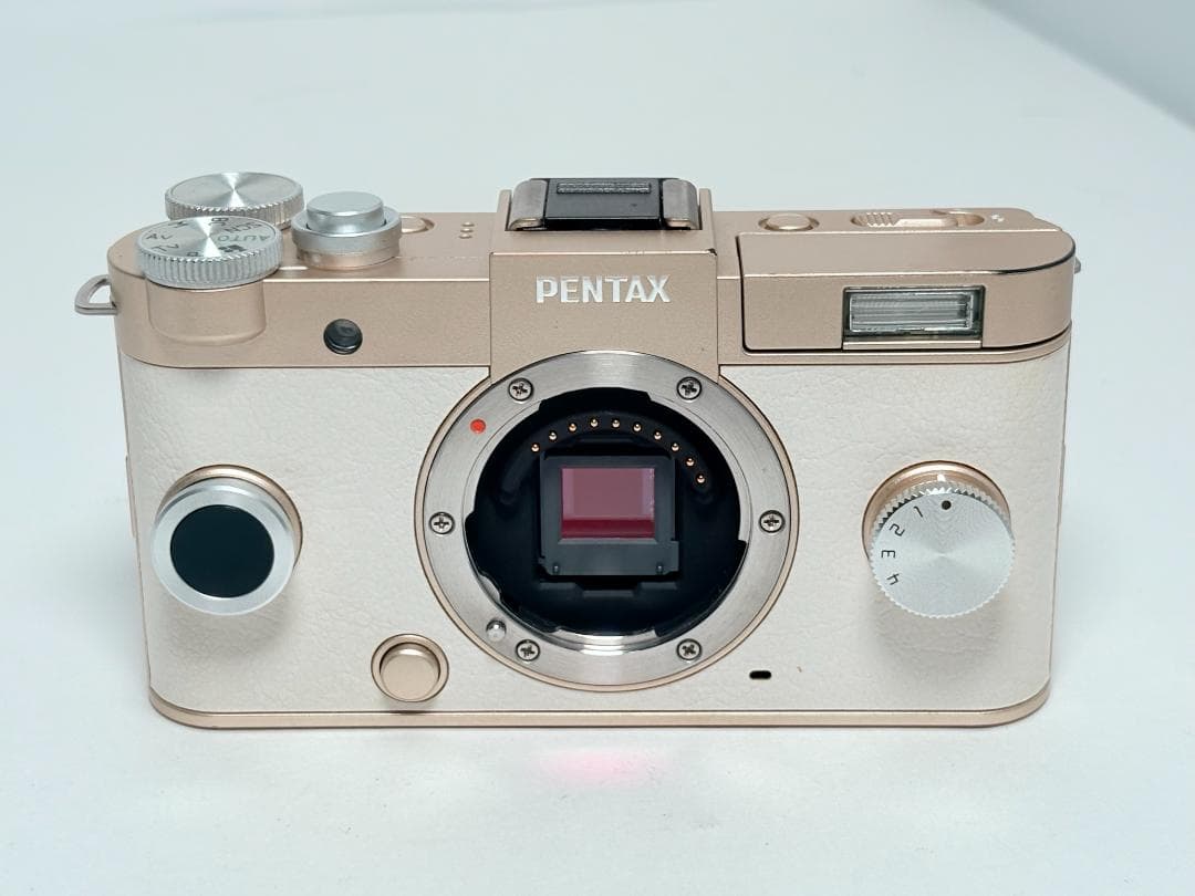 僅か2042ショット ペンタックス Q-S1ボディ シャンパンゴールド×クリーム