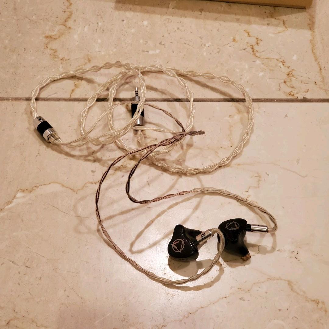 AROMA Witch Girl S イヤホン