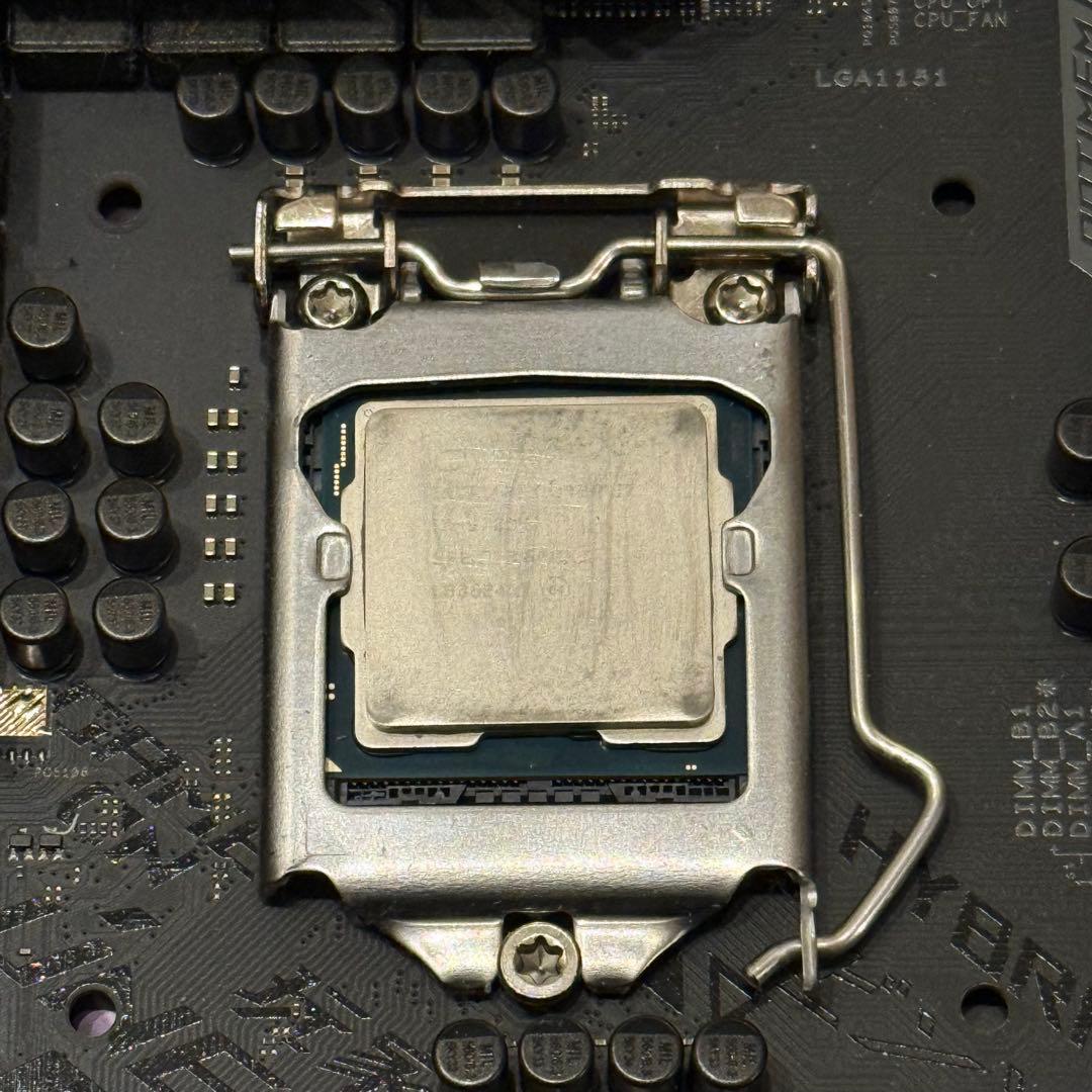 マザーボード ASUS ROG STRIX Z390-F GAMING + i7 9700K