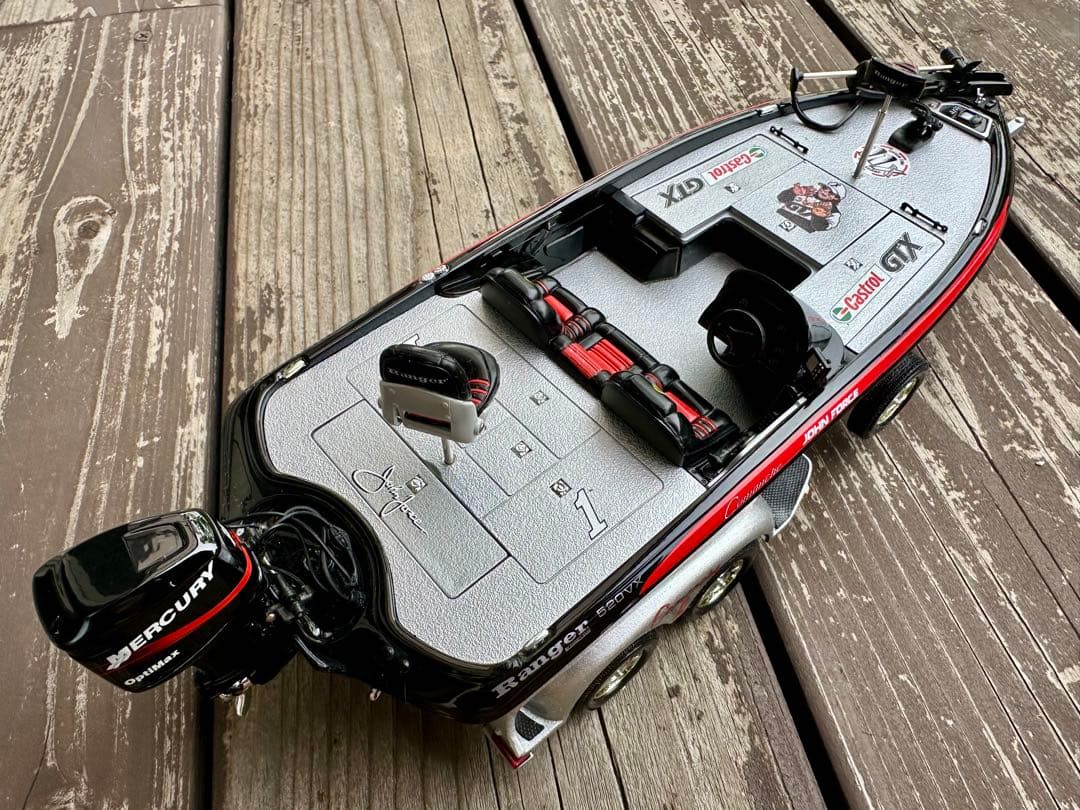 レンジャー 520VX 1/24 ダイキャスト模型 CASTAWAY バスボート - メルカリ