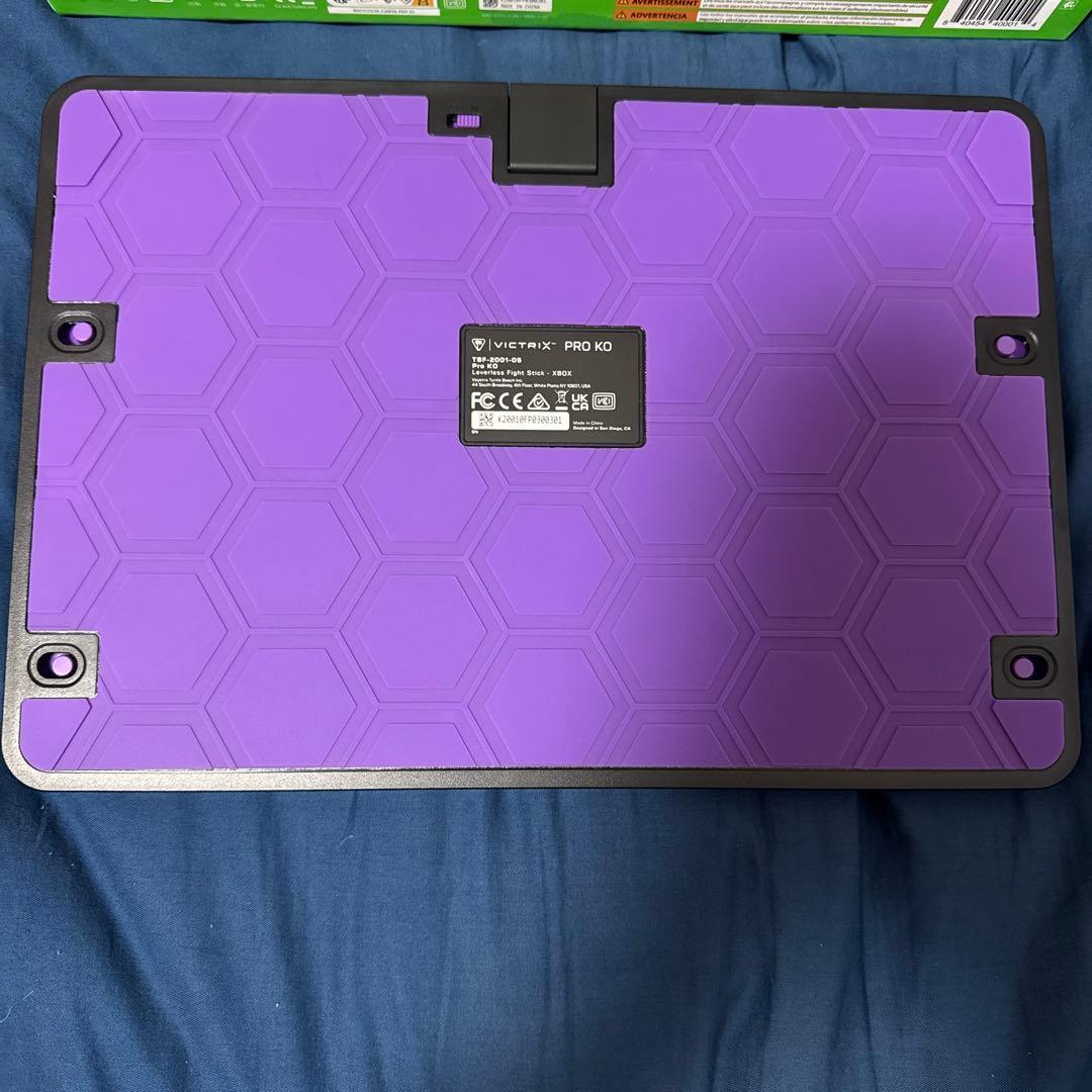 Victrix Pro KO Xbox用コントローラー