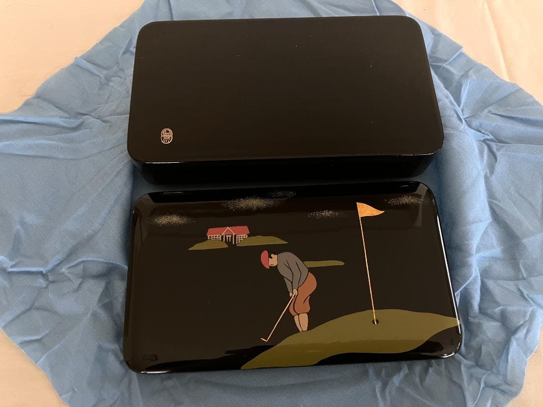 【収集家を驚かせるレア物漆器：コンペの賞品に】　象彦　極上『ゴルフパット図小箱』 松喰鶴 うるみ蓋付手許箱 – 象彦 公式オンラインショップ