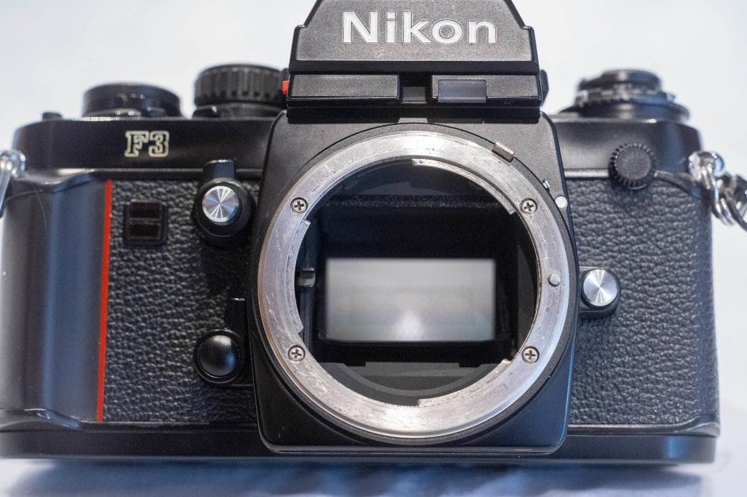 ニコンF3＋ズームニッコール35-105mm f3.5-4.5 良品　試写済み