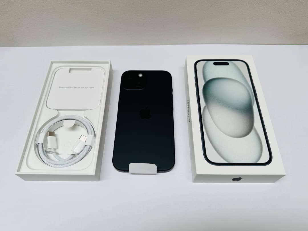 【新品未使用品】iPhone 15 128GB★黒★SIMフリー★+おまけ★