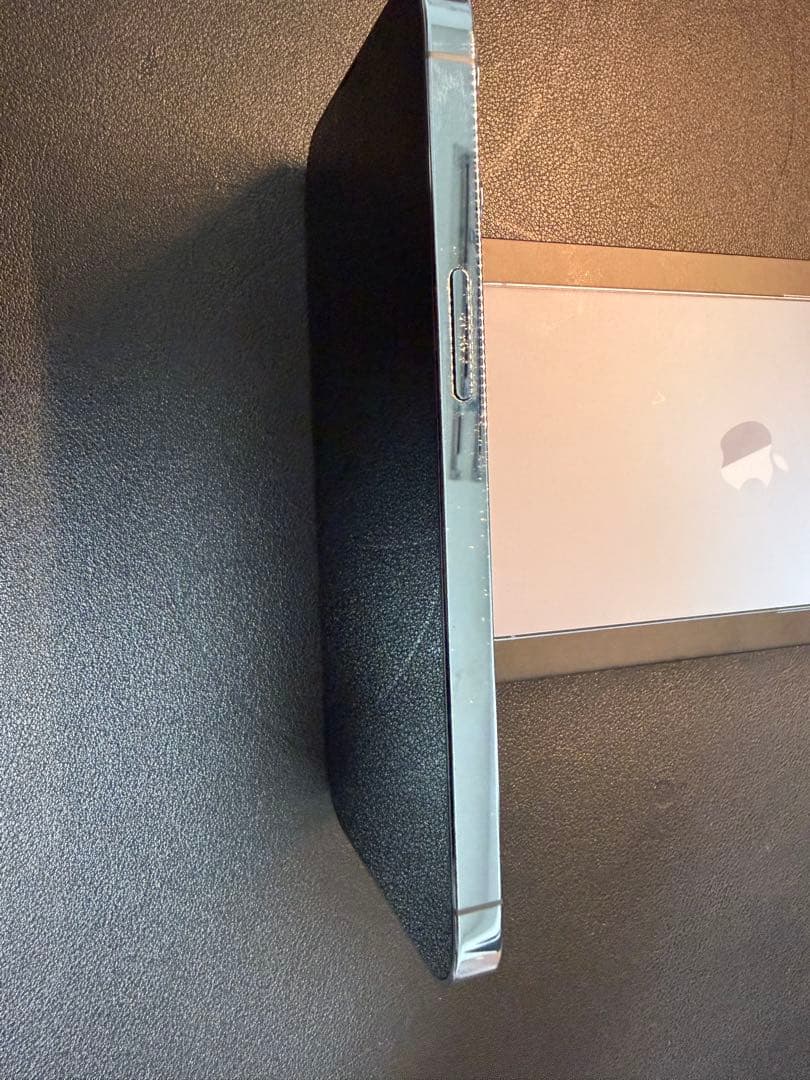 携帯電話本体 iPhone 13pro 256GB