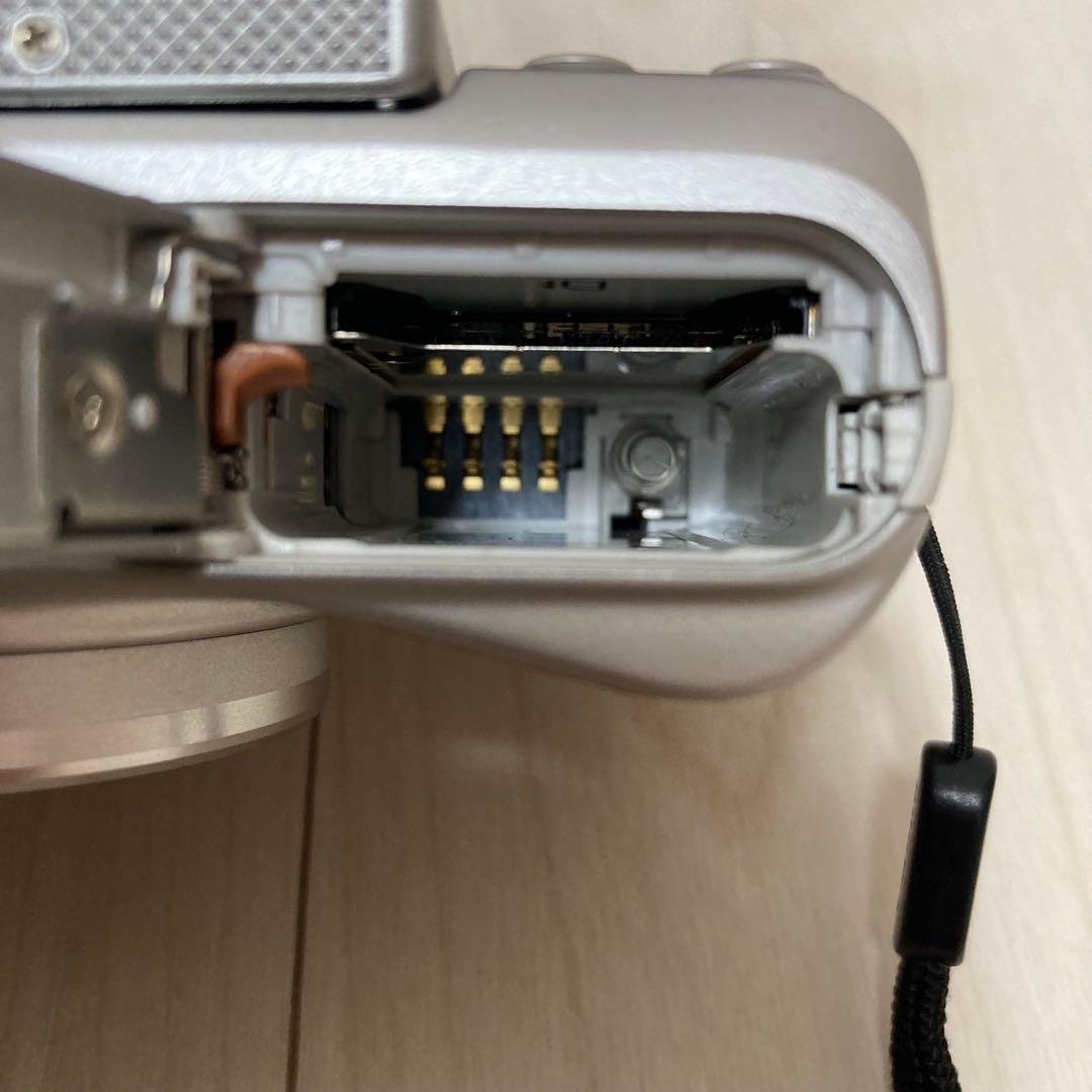 【美品】Canon PowerShot SX740 HS シルバー電池2つ付き