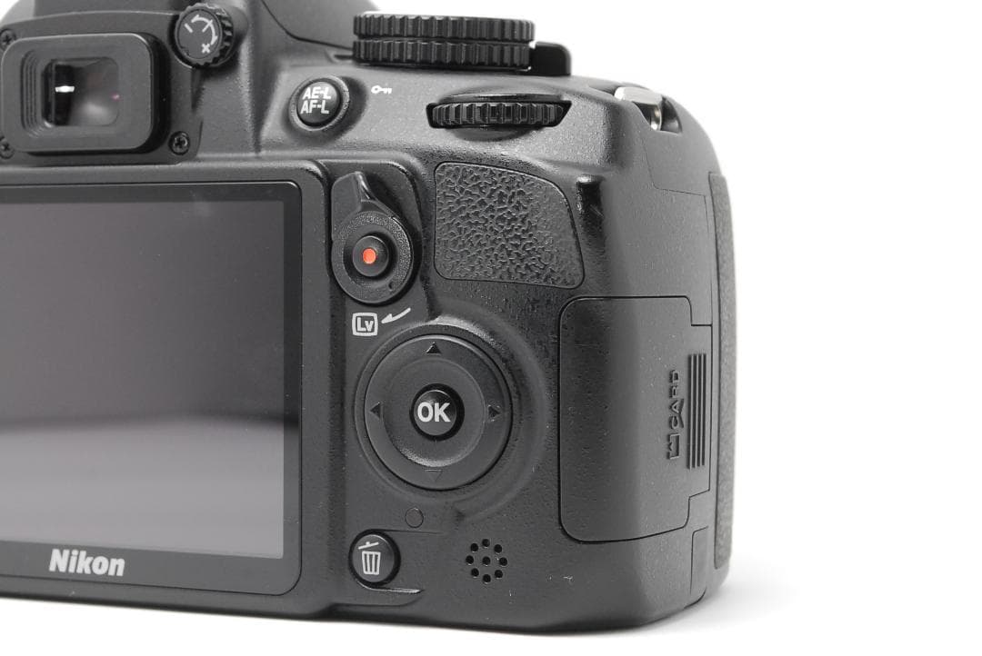 【新品級ショット数　美品】Nikon D3100　スマホ転送　動画も撮影できる