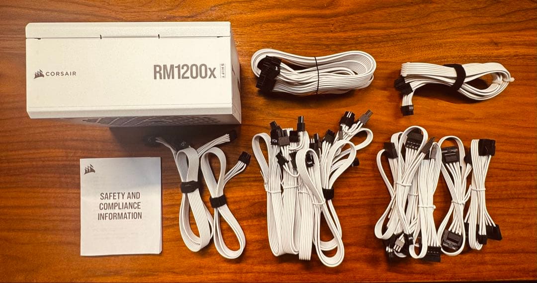 CORSAIR RM1200x SHIFT White 1200W 電源