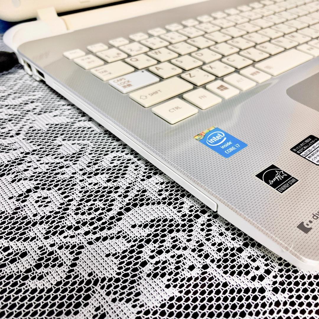 薄型軽量✨東芝ノートパソコン core-i7❣️Win11 SSD カメラ付き