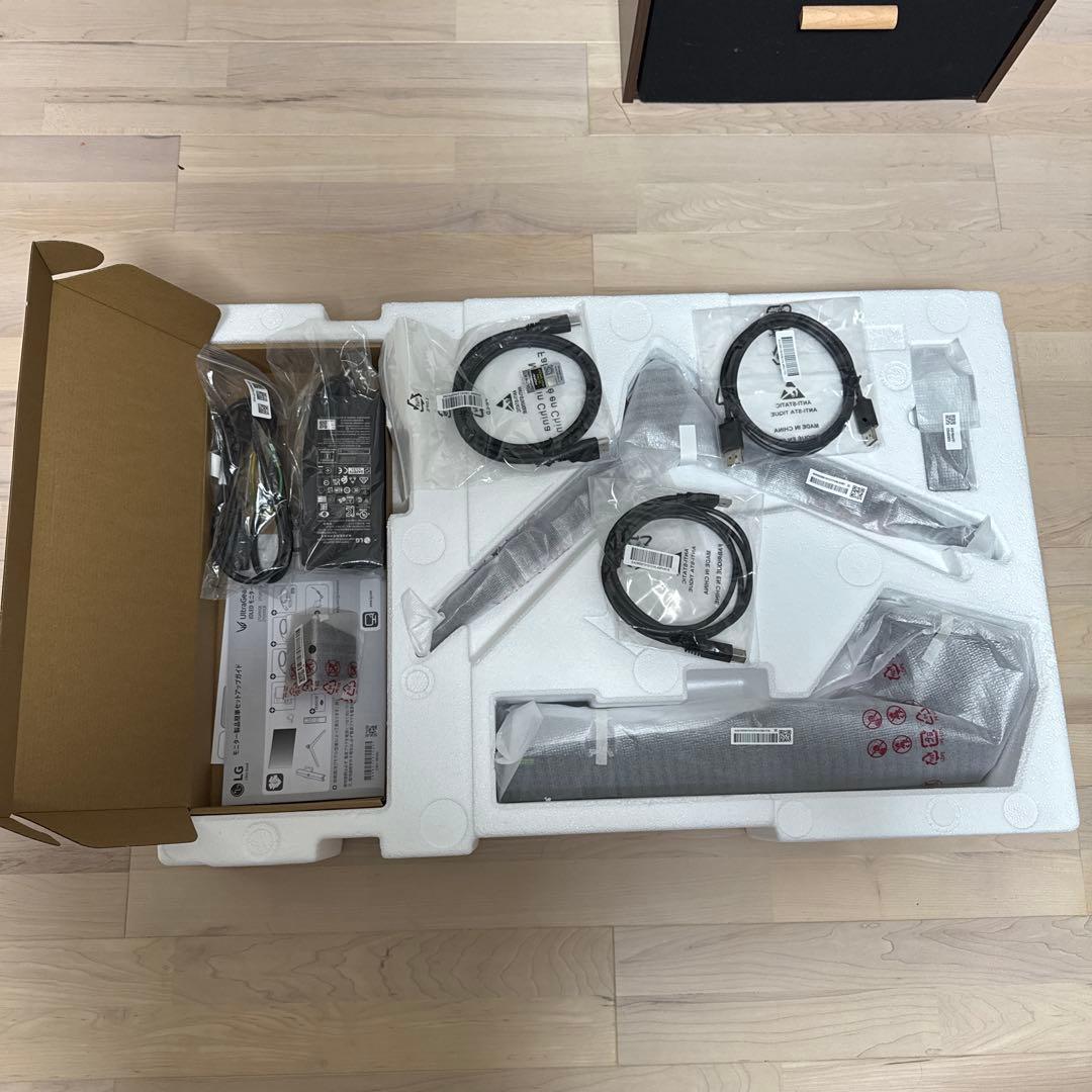 LG ゲーミング モニターUltraGear OLED 27GS95QE-B