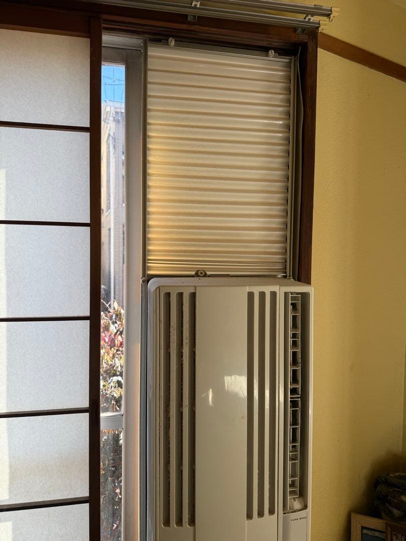 不*郎様 窓用エアコン ホワイト 冷暖房機能付き 引き取り希望