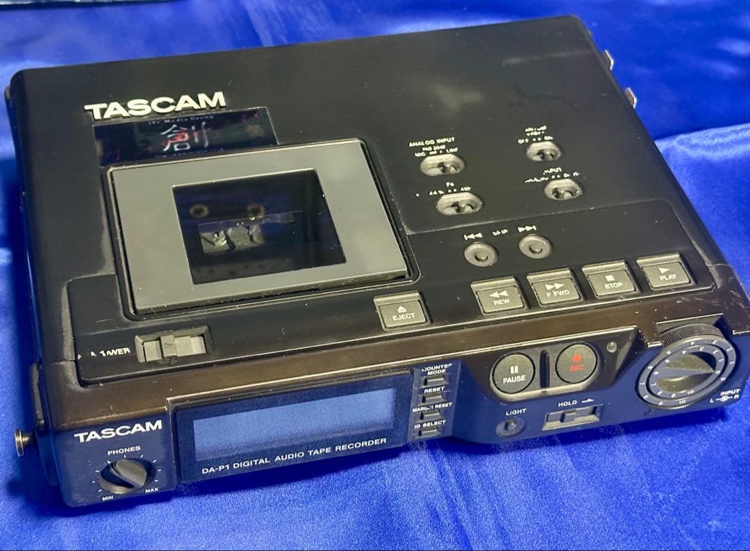 TASCAM プロ用ポータブルDATの名機 DA-P1 本体＋電源アダプター
