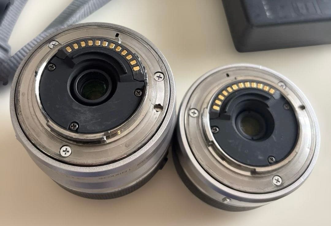 NICON １J2 ミラーレス　デジタルカメラ