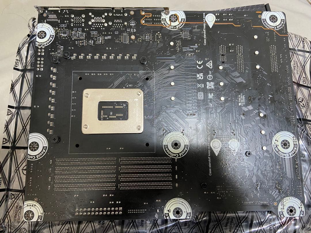 MAG Z690 TOMAHAWK WIFI DDR4 本体