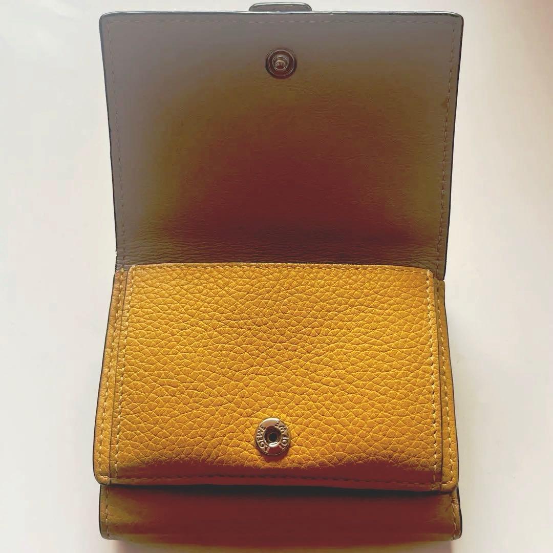 美品❁⃘LOEWE(ロエベ)トライフォールドウォレット三つ折り財布❁⃘