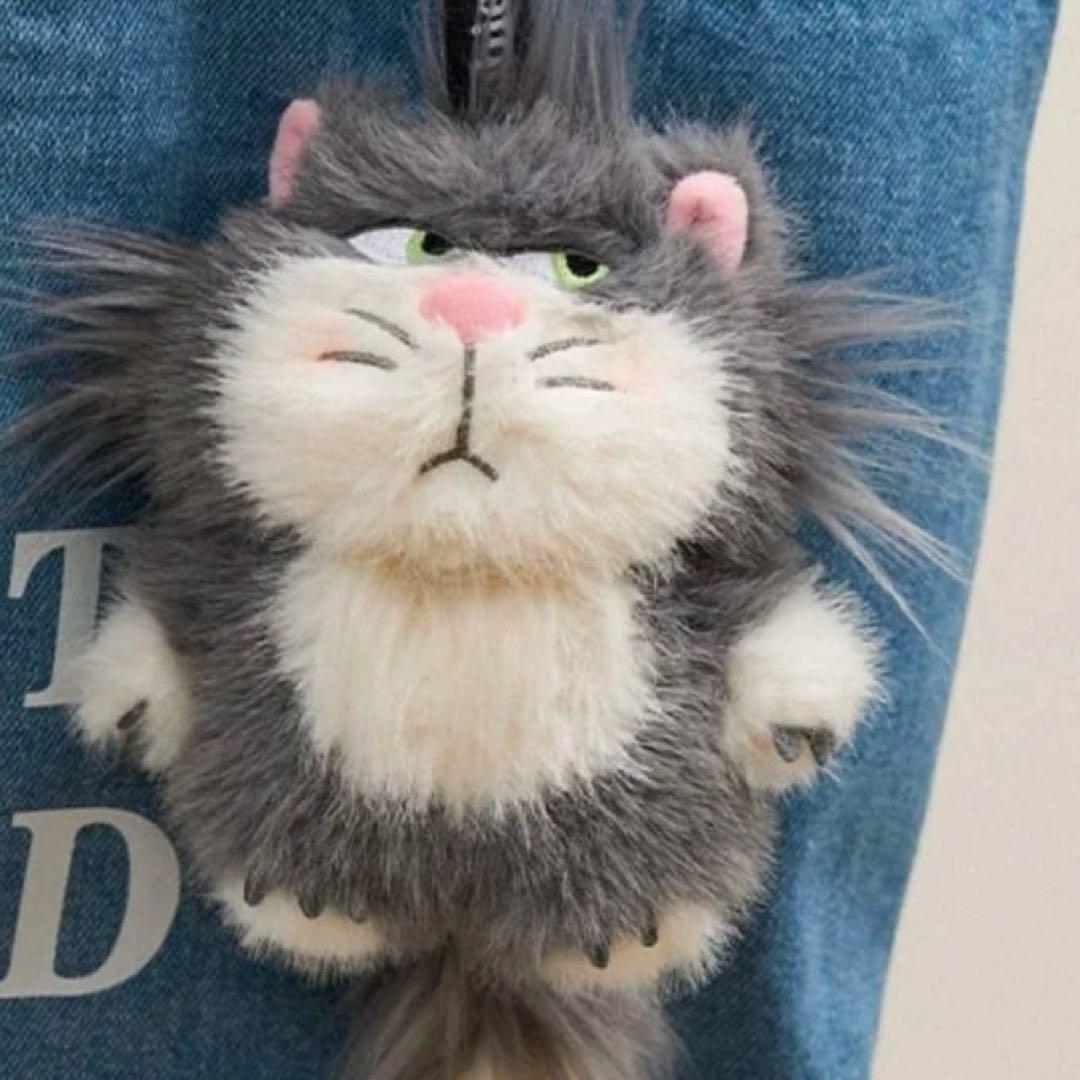 激レア・新品未使用】シンデレラ ルシファー 猫 キーホルダー 約12cm