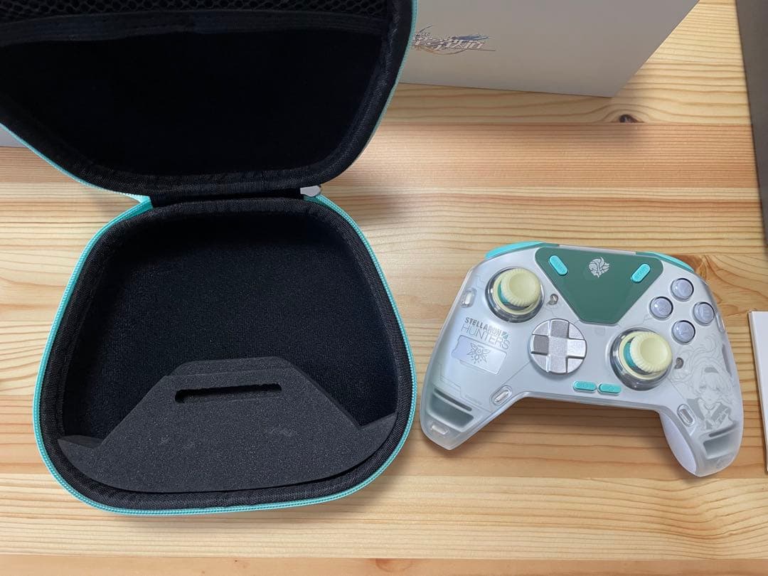 Flydigi APEX4 崩壊スターレイル ホタル　コントローラー