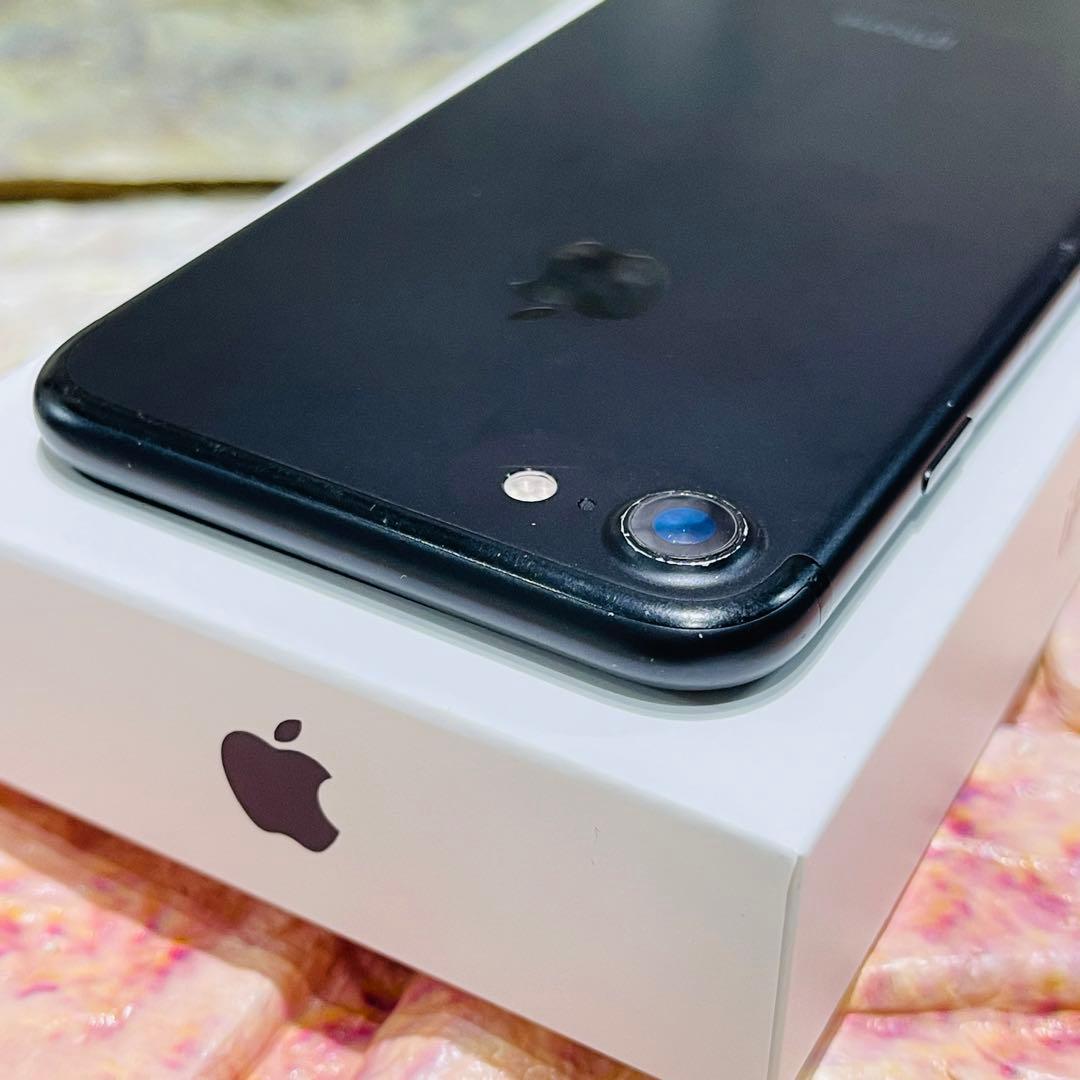 SIMフリー iPhone7 256GB ブラック 新品電池