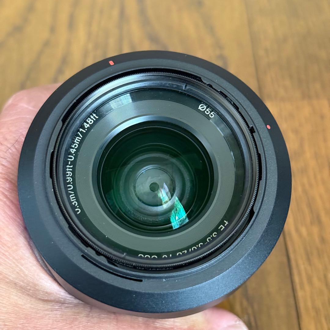 SONY FE 28-70mm f/3.5-5.6 OSS ズームレンズ