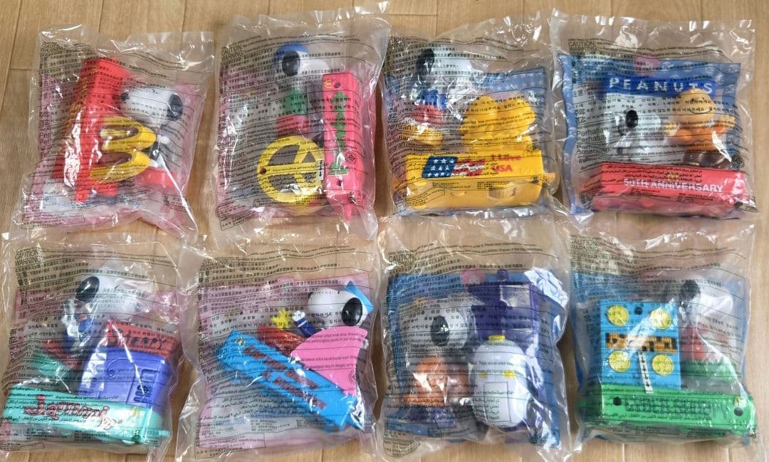 非売品未開封　2000マクドナルド PEANUTSスヌーピー8点フルコンプセット マクドナルド スヌーピー 2000年ハッピーセット ピーナッツ 非売品