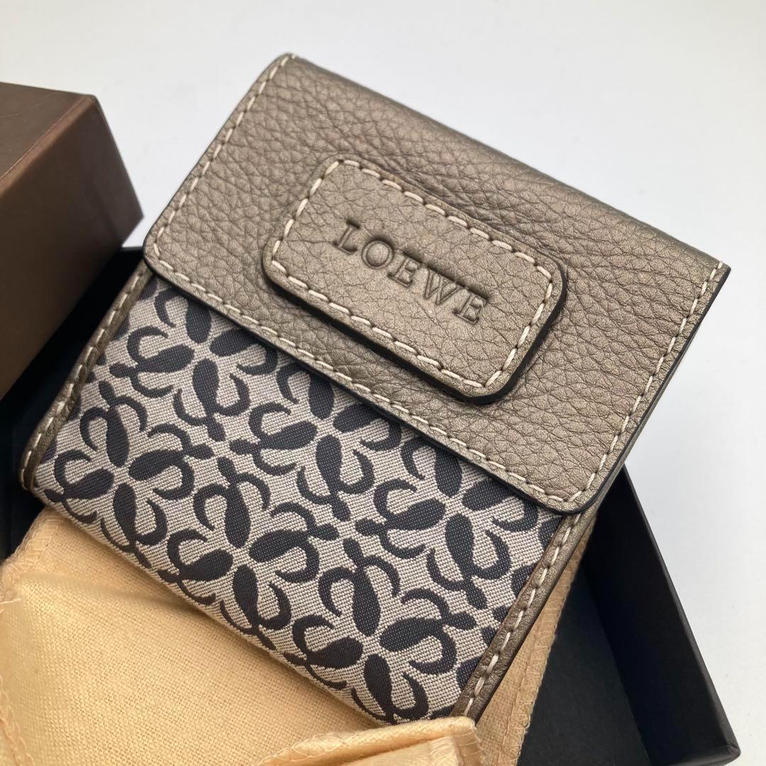 新品！ ロエベ 折り財布 アナグラム 付属品完備 13A - メルカリ